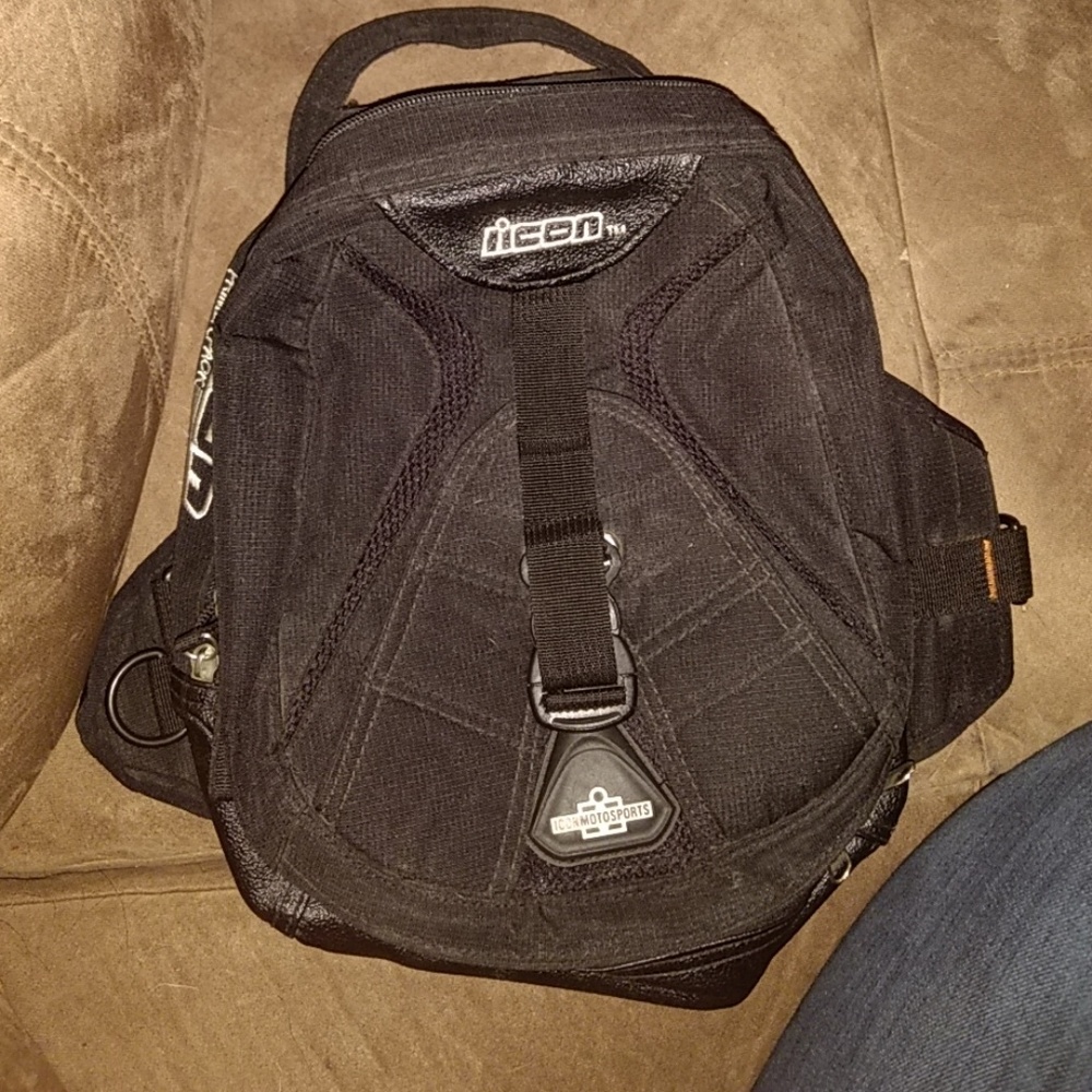 iCON Premier Pack Magnetic Tank Bag